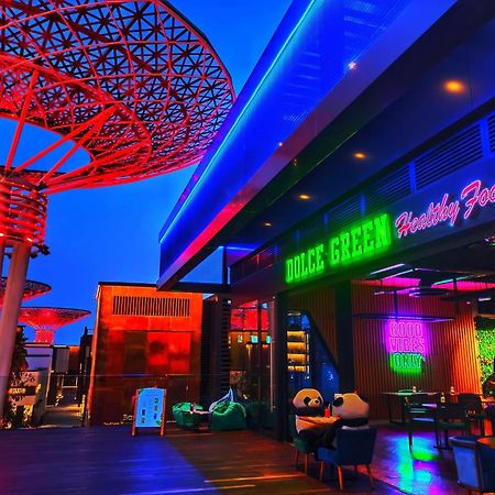 Seaview Beach Hostel Jbr - Walk To Beach - Gym - Pool - Metro Station Dubai Eksteriør billede