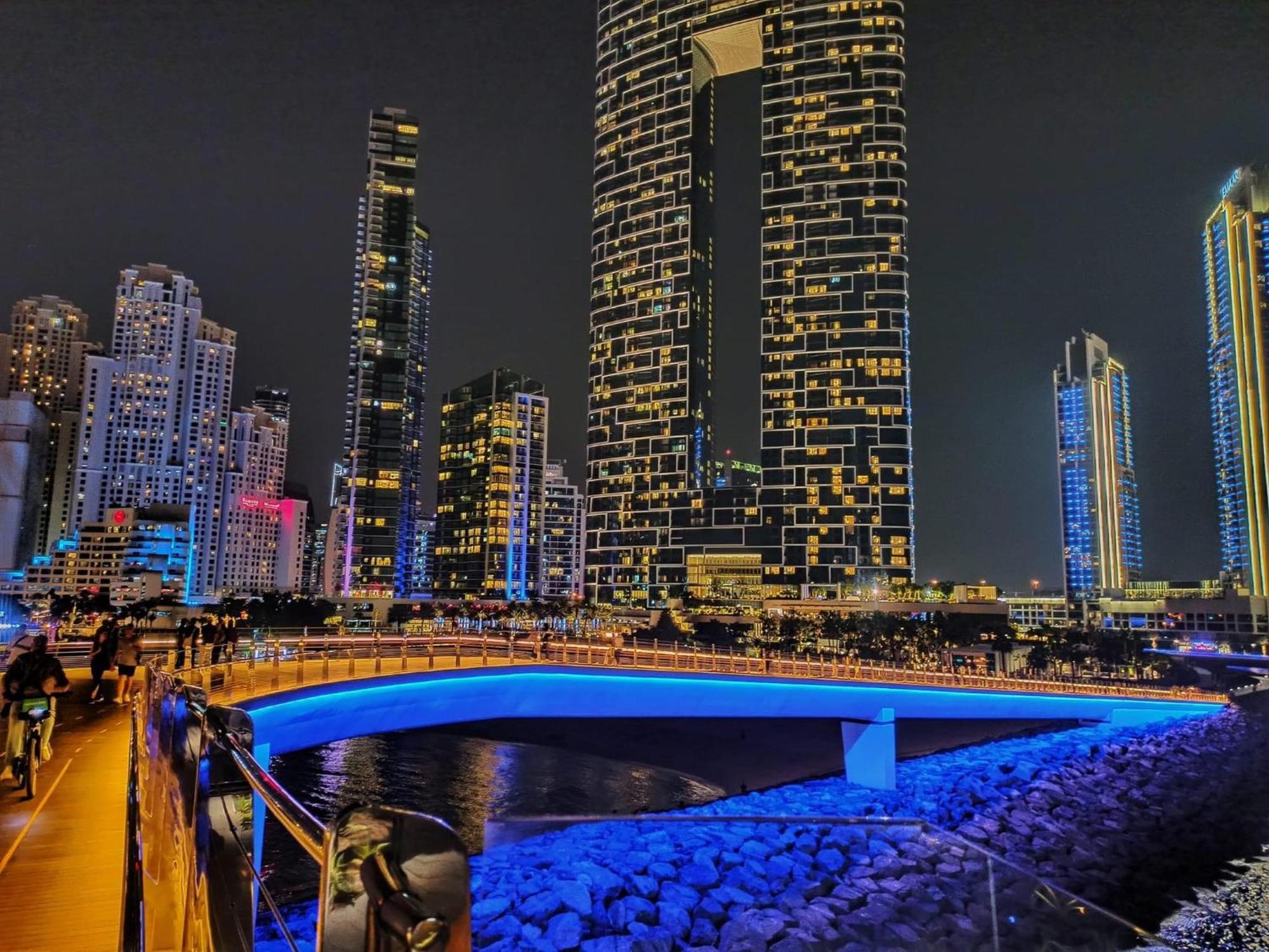 Seaview Beach Hostel Jbr - Walk To Beach - Gym - Pool - Metro Station Dubai Eksteriør billede