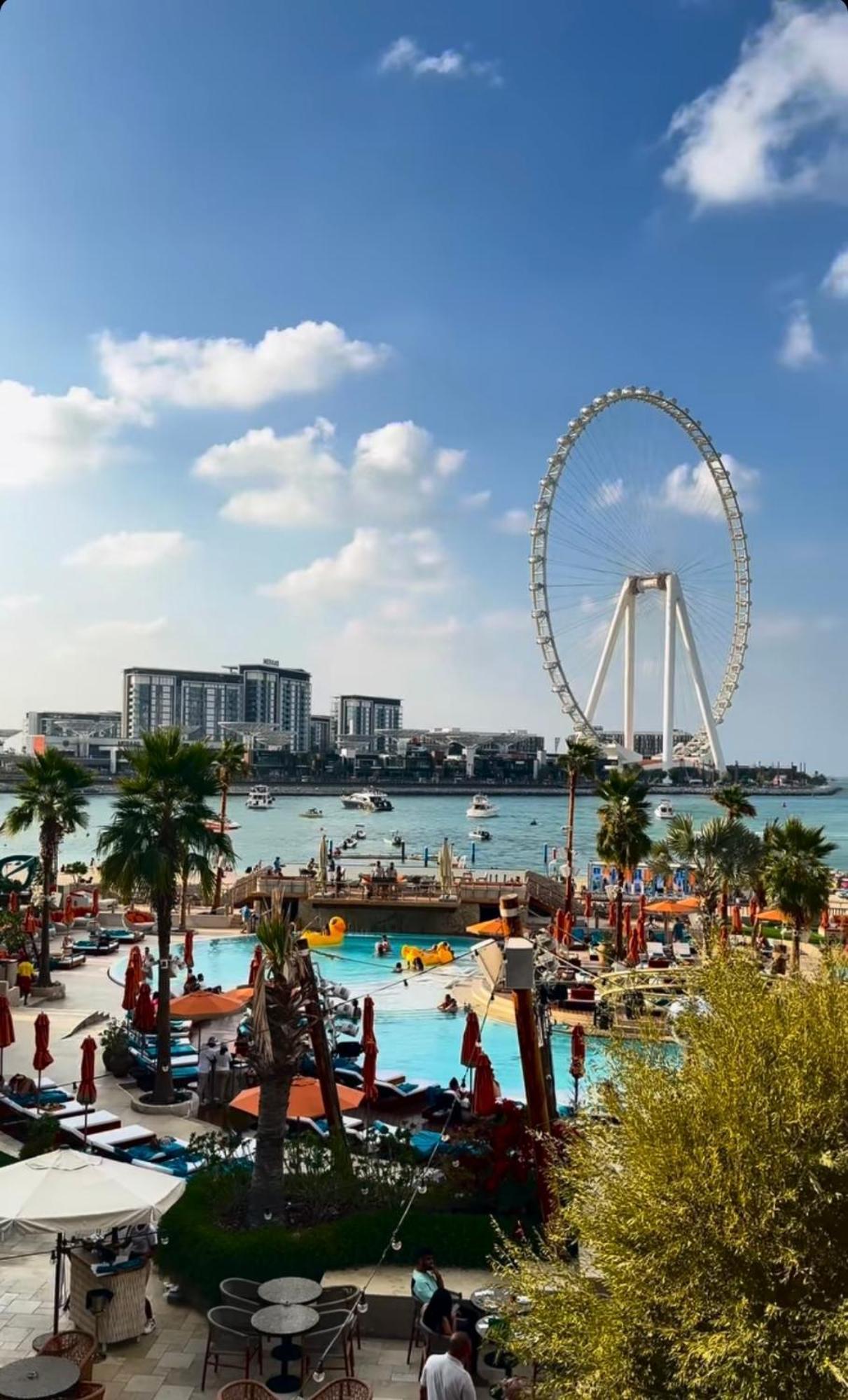 Seaview Beach Hostel Jbr - Walk To Beach - Gym - Pool - Metro Station Dubai Eksteriør billede